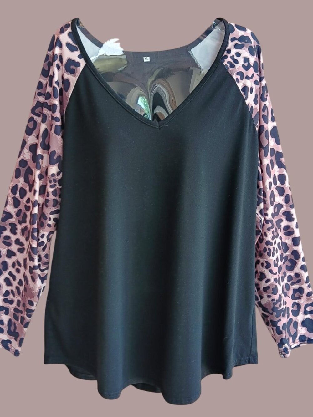 Womens Top Blouse V-neck Long Raglan Sleeves Black Animal Print Size XL